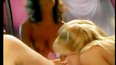 Vintage lesbo photo shoot