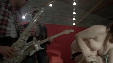 Je t'aime moi non plus