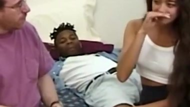 Vintage babe pussylicked in interracial trio