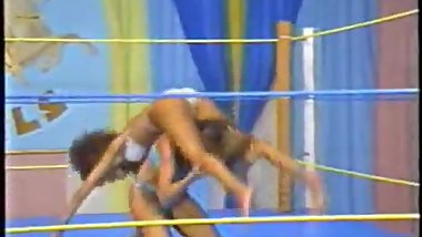 RING CATFIGHT