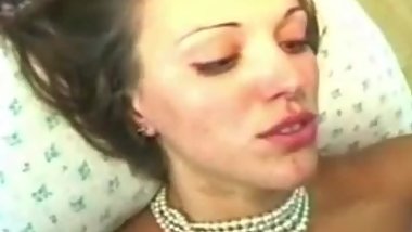 Classy vintage amateur in threeway fucking