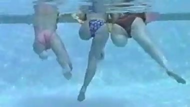 3 LAK amputees underwater