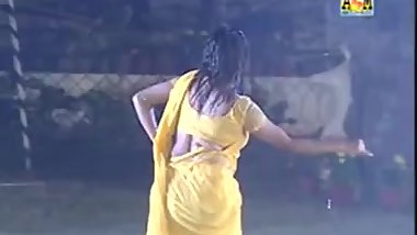 Bengali Mommy fucking dance nude half nude wet in saree