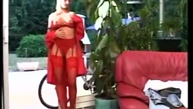 Red Riding Hood / Червената шапчица ( bg subs )