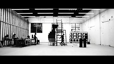 Hot Blonde delivers kinky solo performance in warehouse