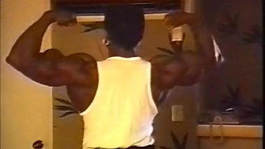 Renne Toney, MUSCULAR WOMEN,DOMINATRIX