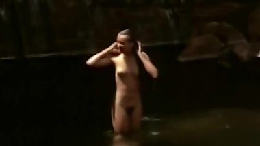 JENNY AGUTTER CELEB NUDE WALKABOUT 1971