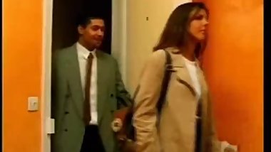 Karen Lancaume Femme Cherche appartement