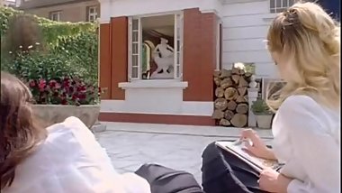 Les Petites Ecolieres