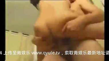 场面极度淫乱 挑战道德底线(看直播加微信dsy334452