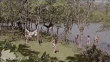 Cine del Destape, Al este del oeste (1984)