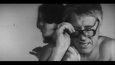 Muzhchina v rastsvete let (1977)