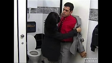 Veronika Stark needs a Break in her Sex Therapy