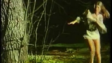 Blonde Anna Magle gets fucked doggystyle in a car in vintage porn movie