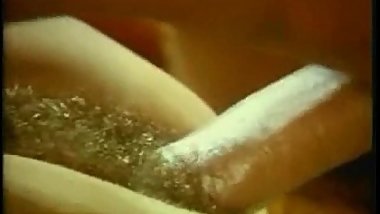 Hot girls sucking and fucking in vintage porn movie