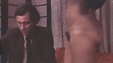 John Holmes, Cyndee Summers, Suzanne Fields in vintage sex movie