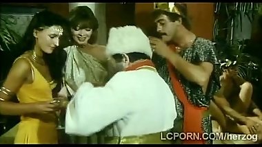 Beautiful vintage babes fuck in medieval masqueraded