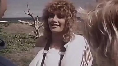 Ginger Lynn Allen, Lois Ayres, Bunny Bleu in classic fuck video