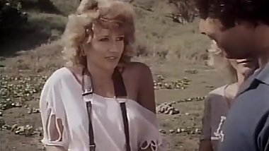 Ginger Lynn Allen, Lois Ayres, Bunny Bleu in classic fuck video