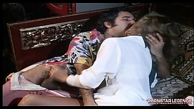 Tracy Adams fucking Ron Jeremy'_s big cock in a fourway