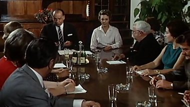 Schulm&auml_dchen Report 1: Was Eltern nicht fuer moeglich halten