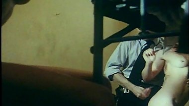 Prisons Tres Speciales Pour Femme