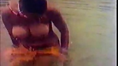 Indian nice wet boobs