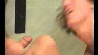 Deutsche Hausfrau in der bayerischen Sexklinik