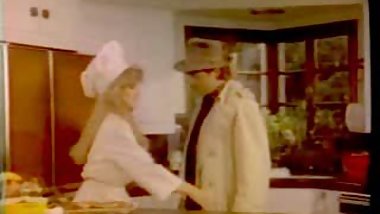 Classic Vintage Retro - DiamondClip - DC7 - Cozy Kitchen