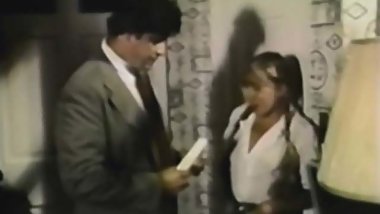 The toy salesperson who invites with a candy