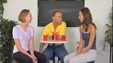 In cafe (casting '80s)