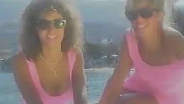 Pinup Club : Esther & Agnes (1990)(Dutch spoken).