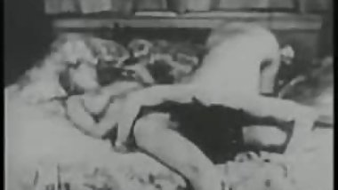 Vintage Porn from lesbian to creampie