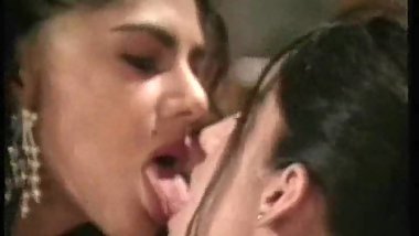 Trio lesbians