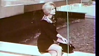 Vintage: Pretty Beach Blonde