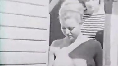 Margaret Nolan, Vera Novak. Vintage naturist clip