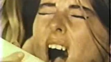 Teens 3some Site Seer