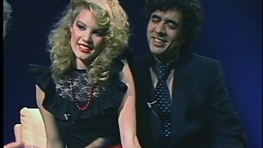 Retro guy takes his tongue and cock deep in girls wet pussy