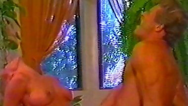 Furious fuck in the beauty parlor