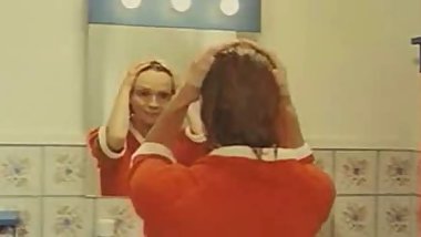 Gatti rossi in un labirinto di vetro (1975)