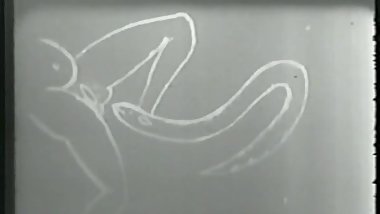 Full-figured flapper brunette sucks cock then 69's dude