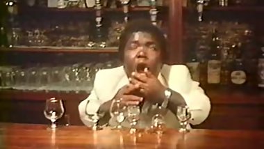 Barmaids jouir (1979)