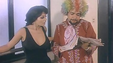 Grace Renat - 4 hembras y un macho menos (1979)