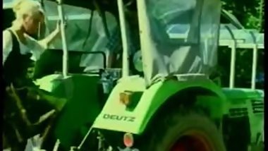 Farm Milf Gets Pussy Eaten (Innerworld)