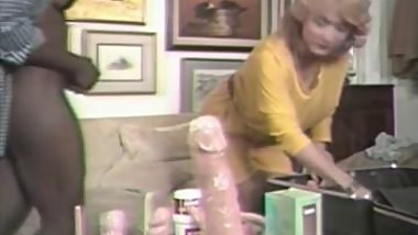 When a black woman visits a white friend...