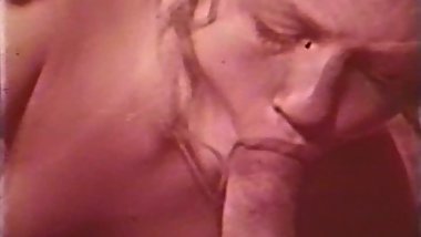 Vintage Loop - Big Screw Butterfly