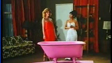 Mai Lin VS Serena (1982) scene 4