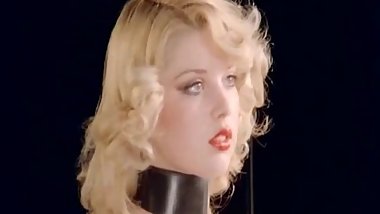 Marilyn Jess as Robogirl
