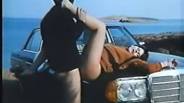 Deep Blue Sea, Deep Fuzzy Cunt