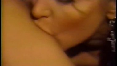 Classic Lez scene 10 7-12-2014
